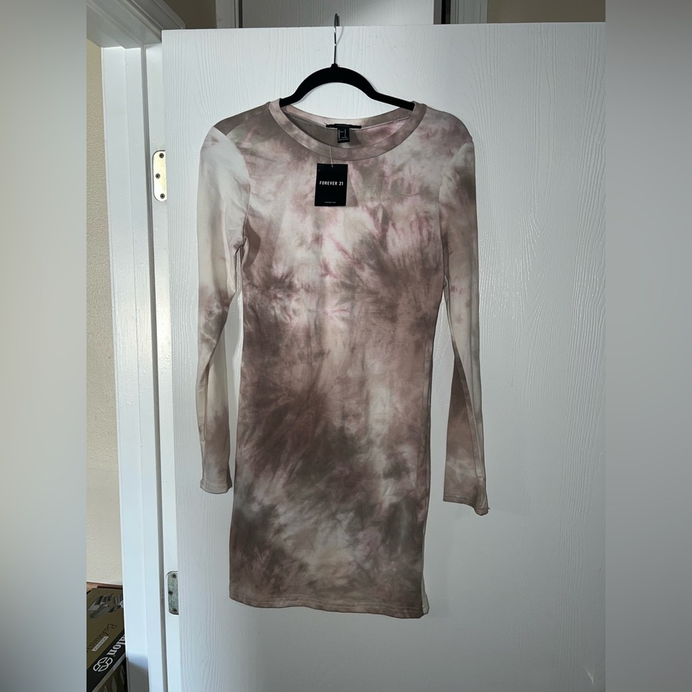 NWT Forever 21 Pink & Cream Tie-Dye Dress